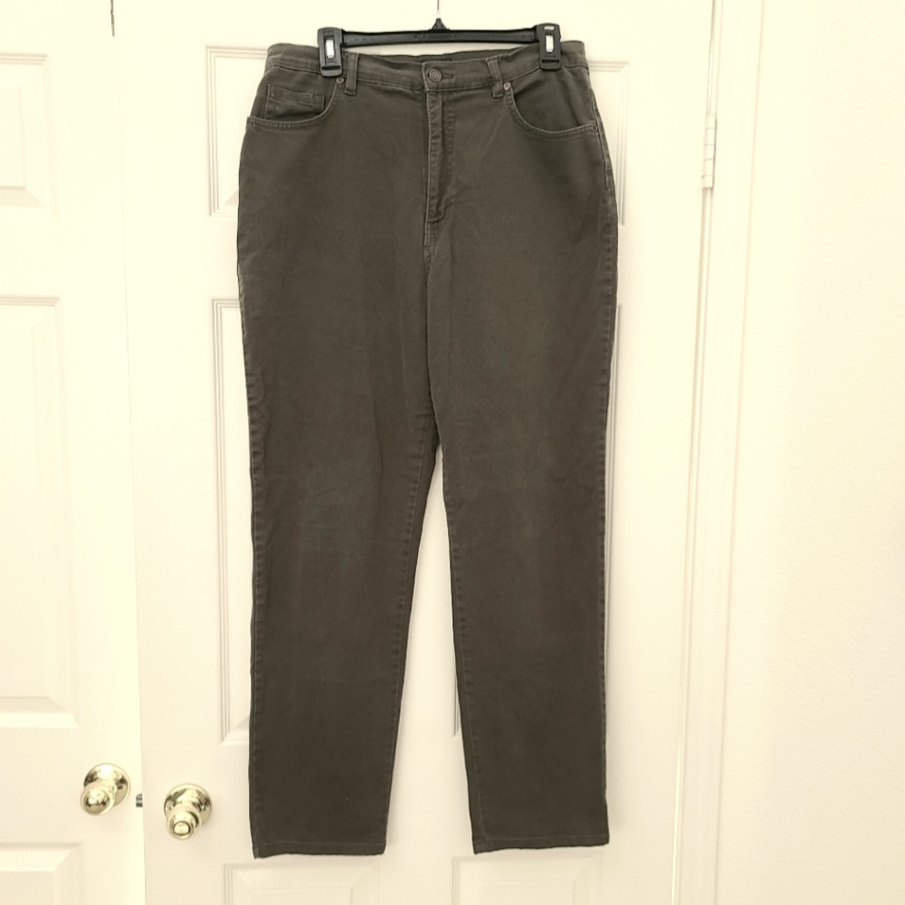Sonoma olive straight leg jeans 14